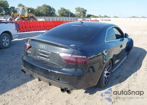 2009 Audi S5 4.2L из США, поврежденный, VIN WAURV78T29A025289
